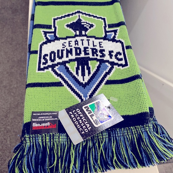 ❌SOLD❌ LOT of 3x NWT Seattle Sounders Items! 1x Hat + 2x Collectors Scarfs - Picture 8 of 11